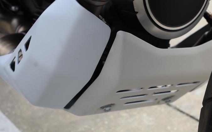 2026 Moto Guzzi V85 TT Travel