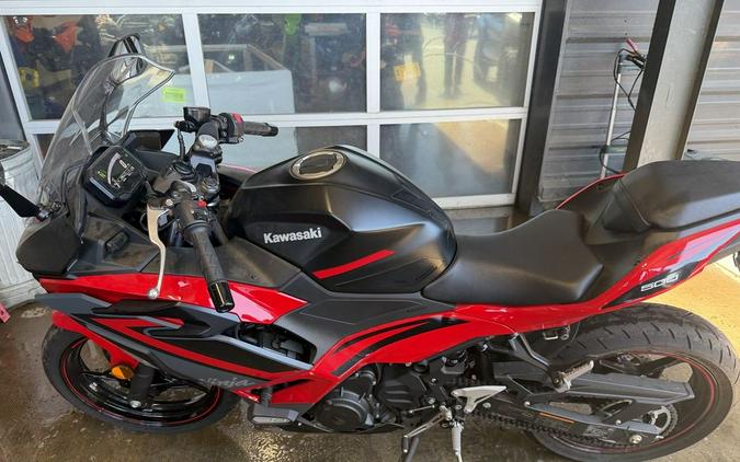 2025 Kawasaki Ninja® 500 SE ABS