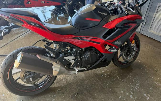 2025 Kawasaki Ninja® 500 SE ABS
