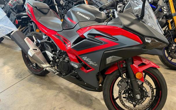 2025 Kawasaki Ninja 500 SE ABS