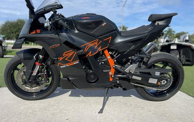 2026 KTM RC 990 R