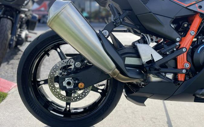 2026 KTM RC 990 R