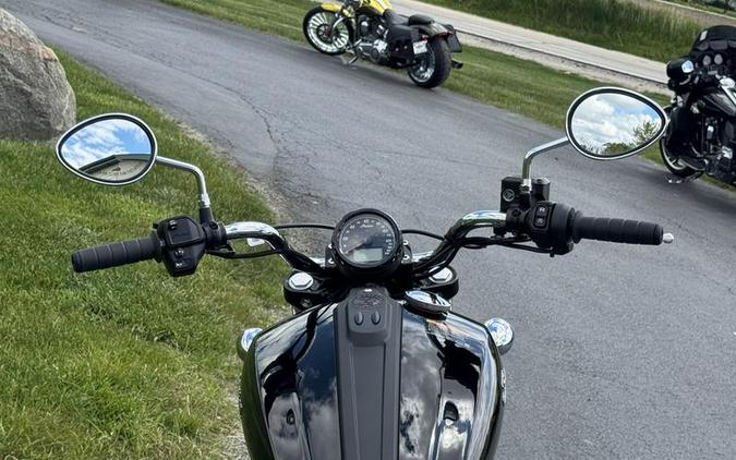 2025 Indian Motorcycle® Scout® Sixty Classic Limited Black Metallic