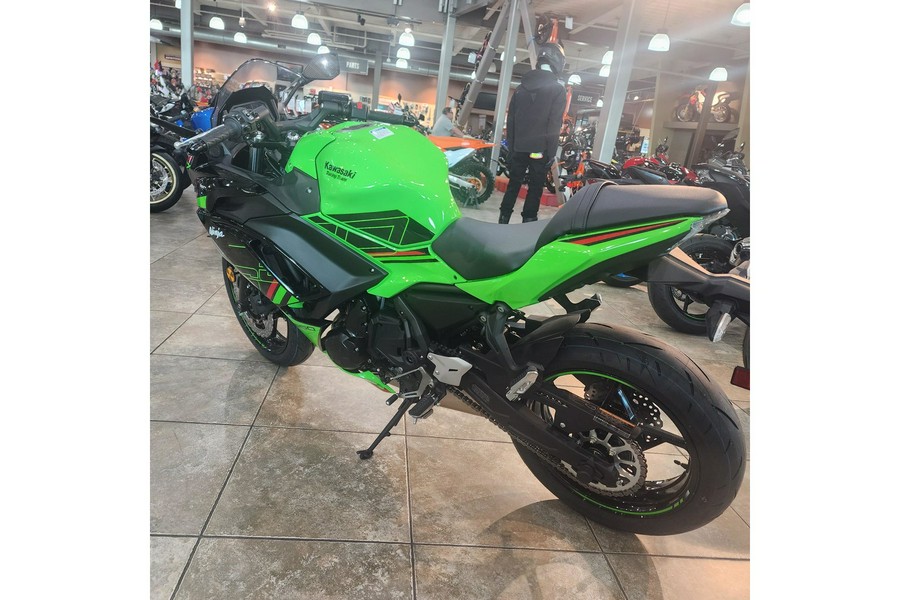 2024 Kawasaki Ninja® 650 KRT Edition ABS