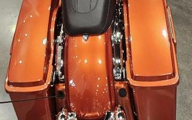 2011 Harley-Davidson® FLTRX - Road Glide® Custom