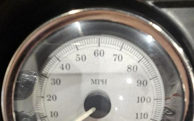 2011 Harley-Davidson® FLTRX - Road Glide® Custom