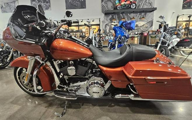 2011 Harley-Davidson® FLTRX - Road Glide® Custom