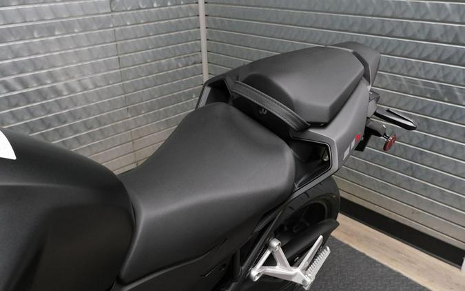 New 2025 HONDA CB750 HORNET