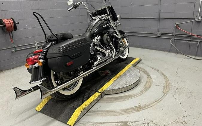 2020 Harley-Davidson® FLHC - Softail® Heritage Classic