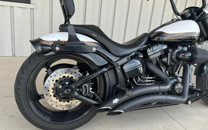 2016 Harley-Davidson® FXSE - CVO™ Pro Street Breakout®