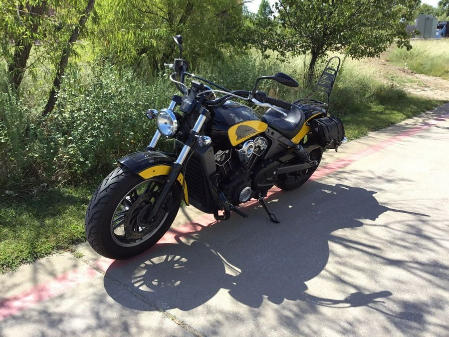 2019 Indian Motorcycle® Scout® Icon Series Thunder Black/Indian Motorcycle Yellow