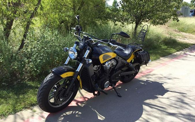 2019 Indian Motorcycle® Scout® Icon Series Thunder Black/Indian Motorcycle Yellow