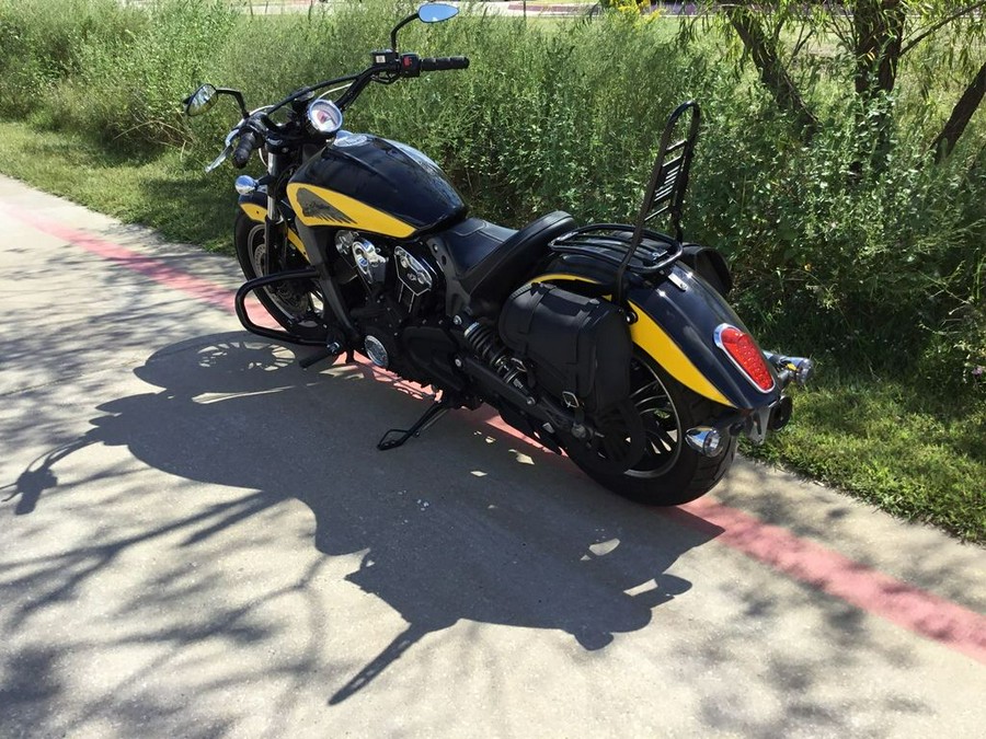 2019 Indian Motorcycle® Scout® Icon Series Thunder Black/Indian Motorcycle Yellow
