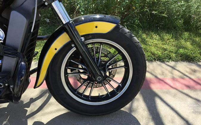 2019 Indian Motorcycle® Scout® Icon Series Thunder Black/Indian Motorcycle Yellow