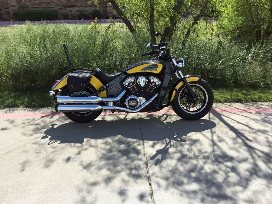 2019 Indian Motorcycle® Scout® Icon Series Thunder Black/Indian Motorcycle Yellow