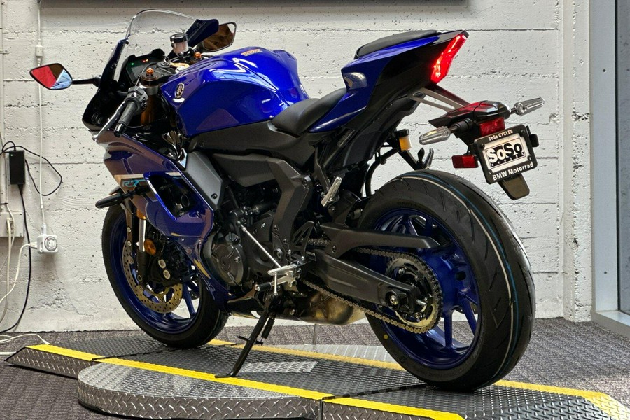 2025 Yamaha YZF-R7