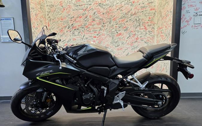 2026 Honda CBR650R E-Clutch