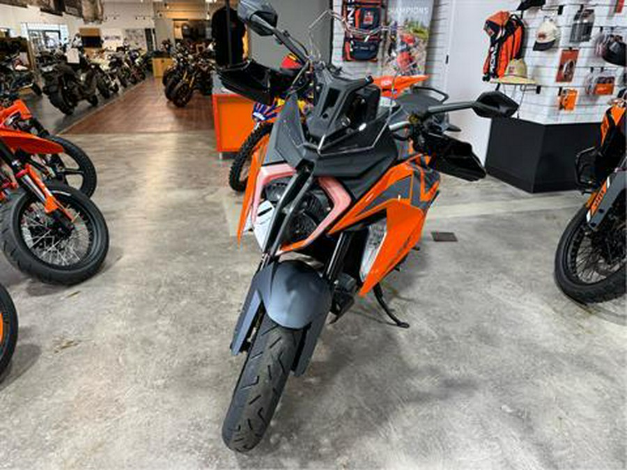 2024 KTM 1290 Super Duke GT