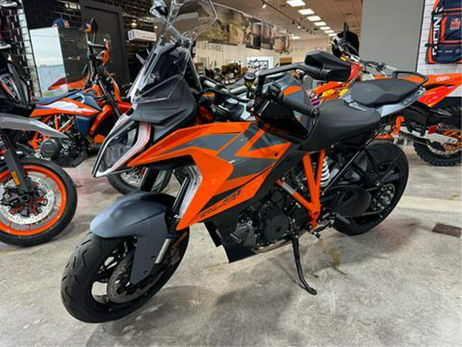 2024 KTM 1290 Super Duke GT