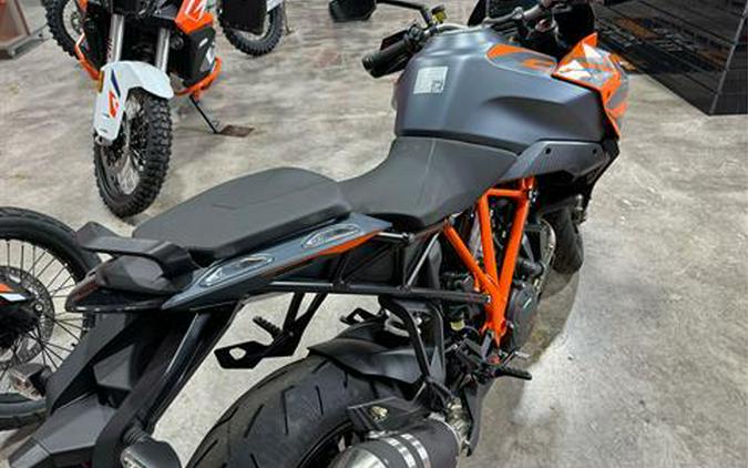 2024 KTM 1290 Super Duke GT