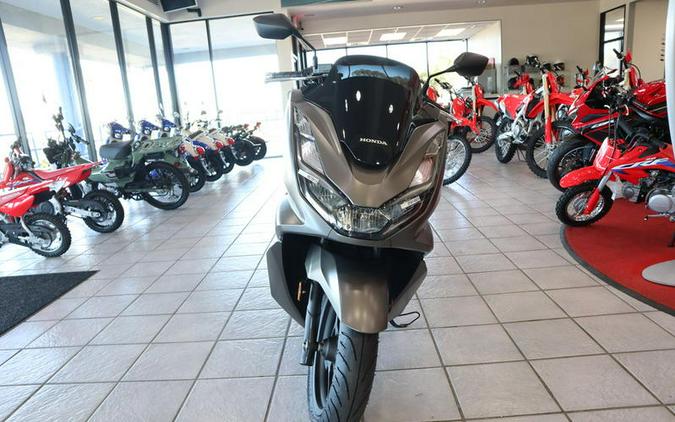 2024 Honda® PCX