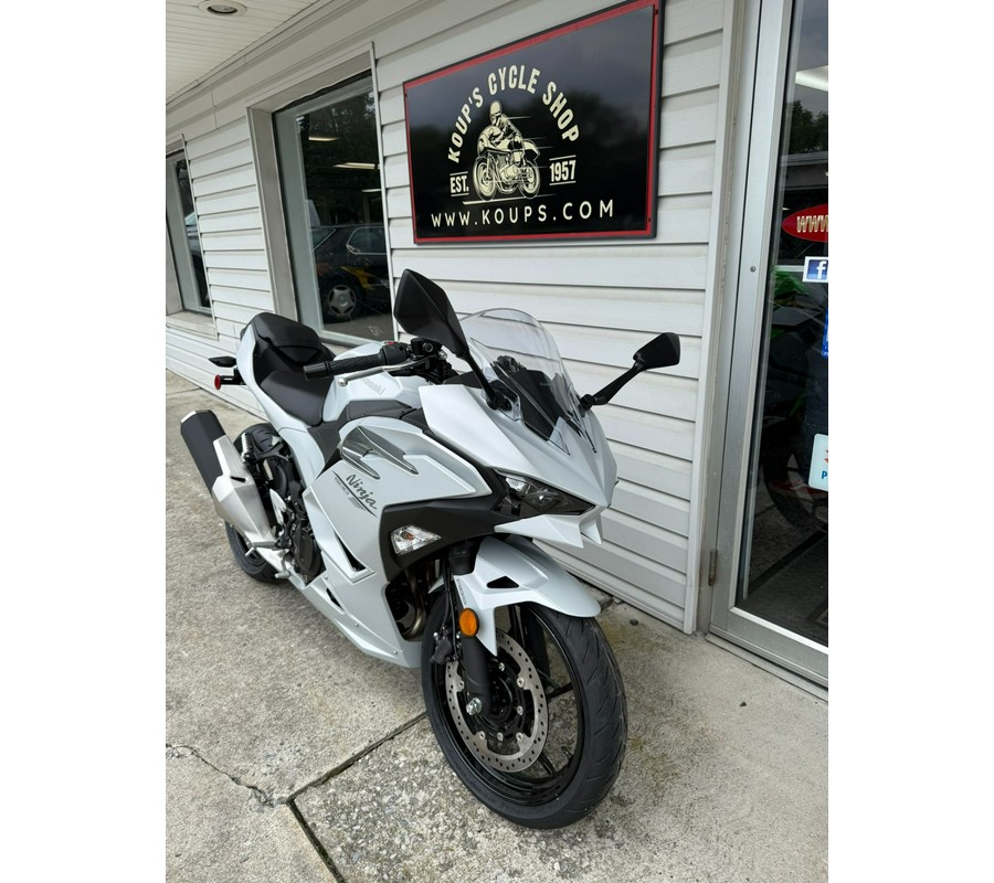 2025 Kawasaki Ninja 500 ABS