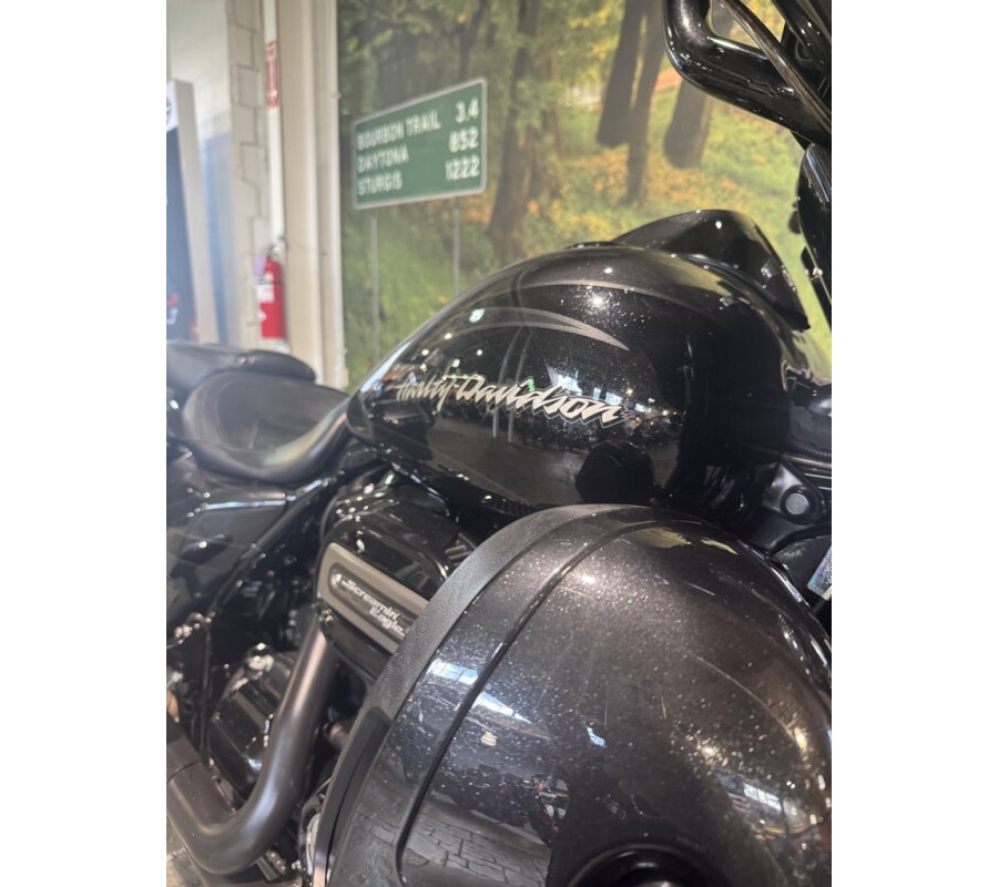 2017 Harley-Davidson CVO Street Glide