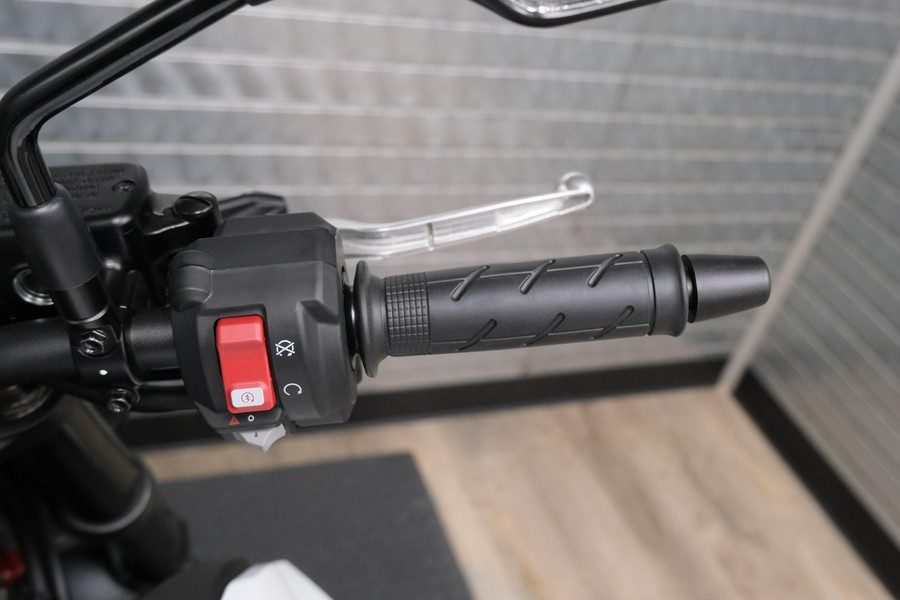 2025 HONDA CB750 HORNET