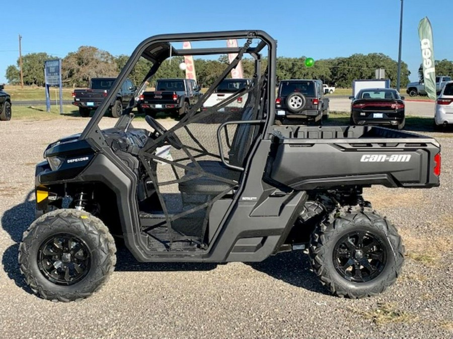 2024 Can-Am® Defender DPS HD9 Timeless Black