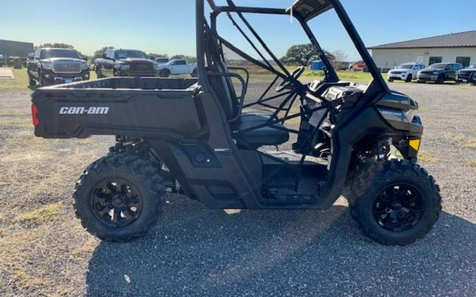 2024 Can-Am® Defender DPS HD9 Timeless Black