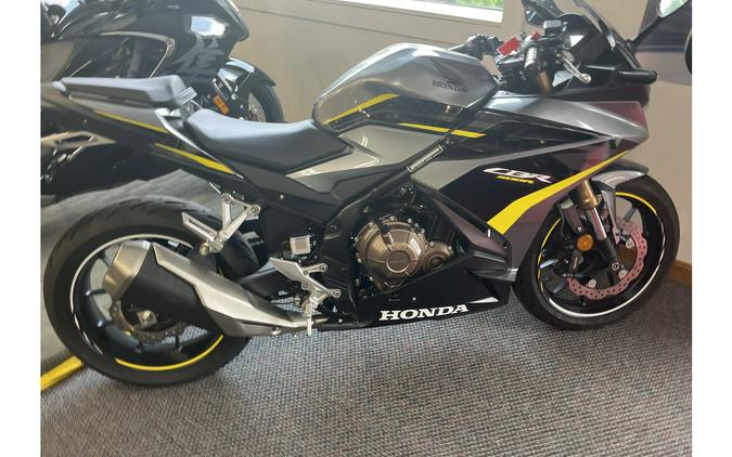 2023 Honda CBR500R ABS