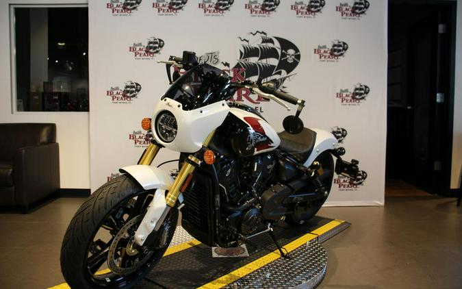 2025 Indian Motorcycle® SCOUT 101 WHITE BLACK