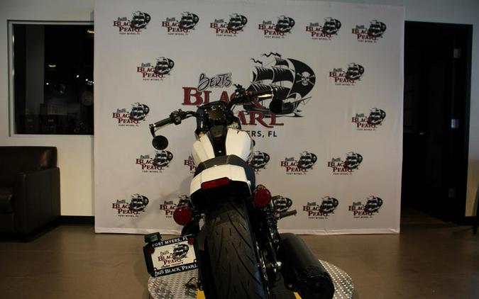 2025 Indian Motorcycle® SCOUT 101 WHITE BLACK