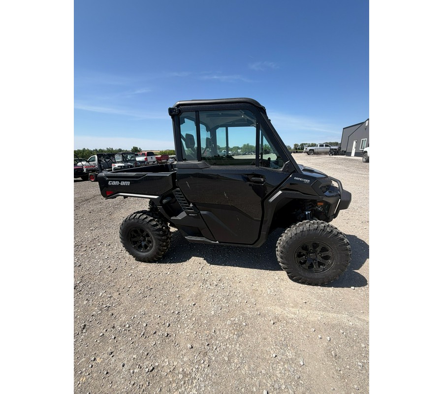 2026 Can-Am Defender XT CAB HD11