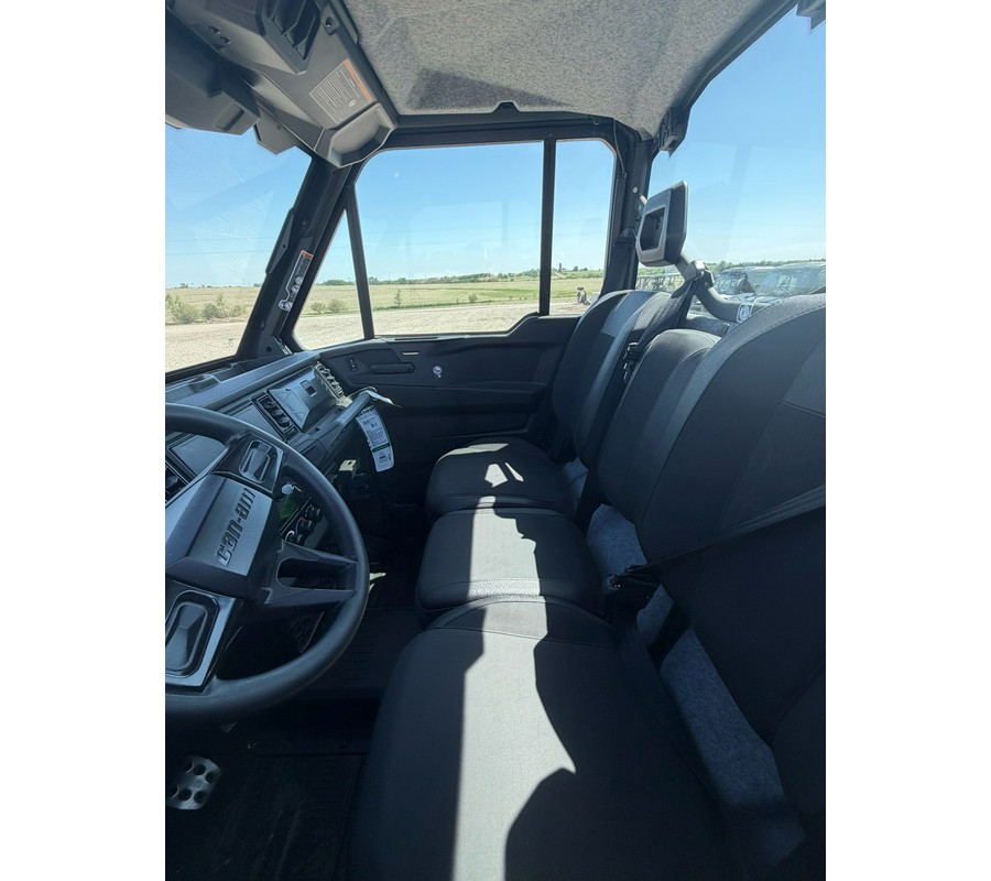 2026 Can-Am Defender XT CAB HD11