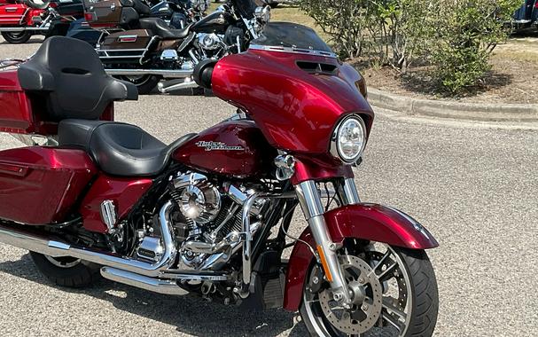 2017 FLHXS Street Glide® Special - Color Option - Harley-Davidson®