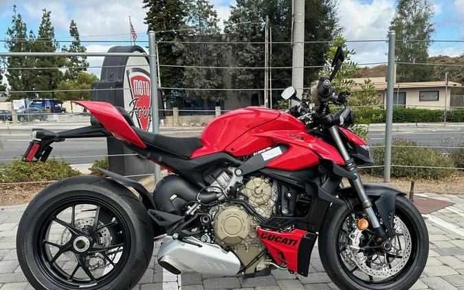 2025 Ducati Streetfighter V4 Ducati Red