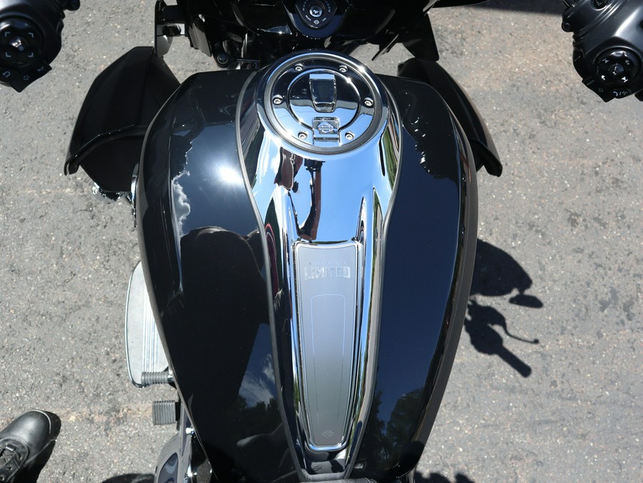 2026 Harley-Davidson® Street Glide 3 Limited FLHLT