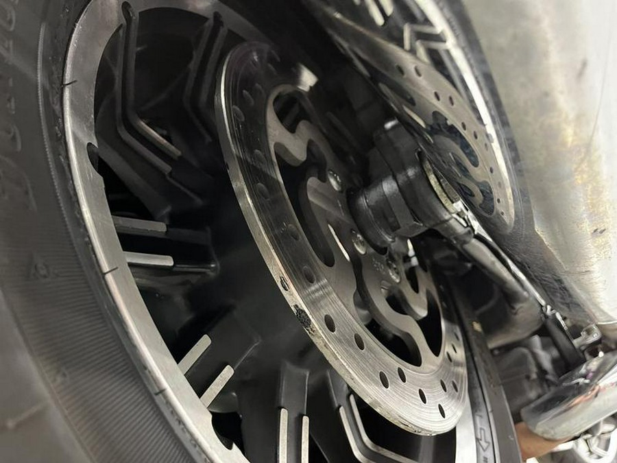 2016 Harley-Davidson® FLHR - Road King®