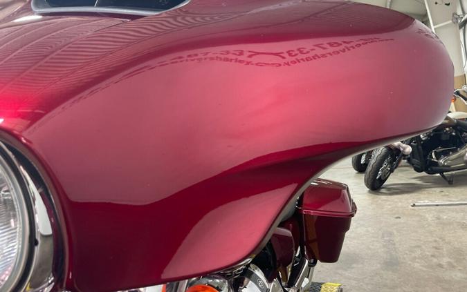 2017 Harley-Davidson Street Glide® Velocity Red Sunglo