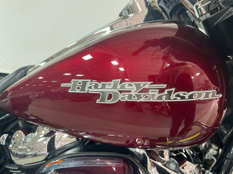 2017 Harley-Davidson Street Glide® Velocity Red Sunglo