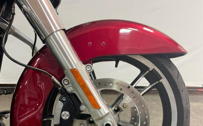 2017 Harley-Davidson Street Glide® Velocity Red Sunglo