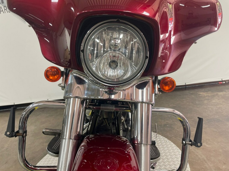 2017 Harley-Davidson Street Glide® Velocity Red Sunglo