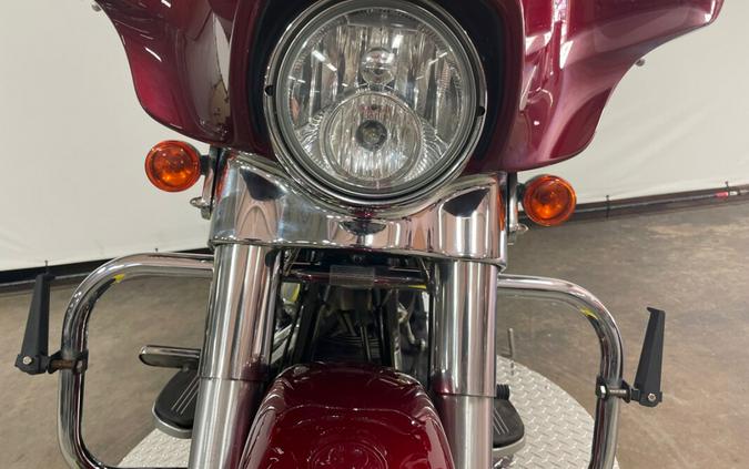 2017 Harley-Davidson Street Glide® Velocity Red Sunglo