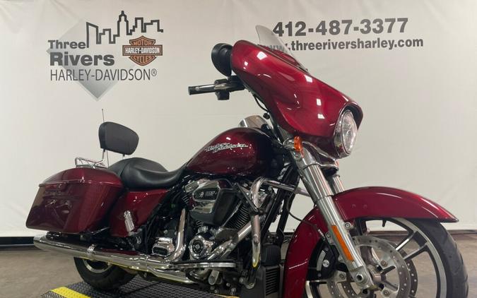 2017 Harley-Davidson Street Glide® Velocity Red Sunglo