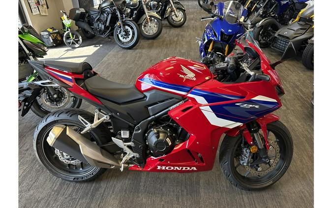 2025 Honda CBR500R - RED