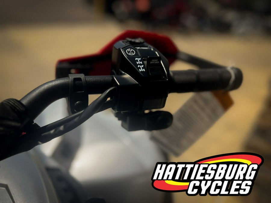 2026 Can-Am Renegade X Mr 1000 R Hyper Silver & Legion Red