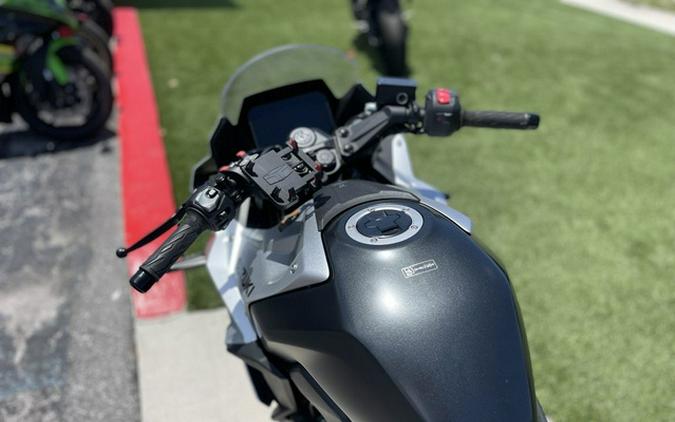 2024 Suzuki GSX 8R