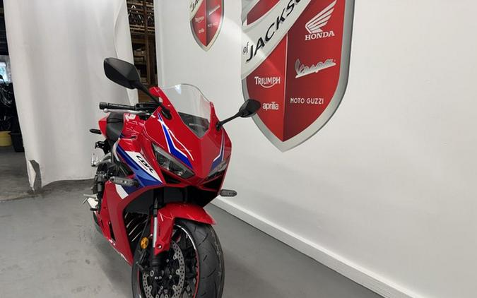 2026 Honda CBR650R E-Clutch