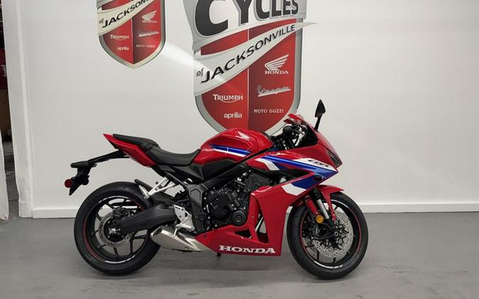 2026 Honda CBR650R E-Clutch